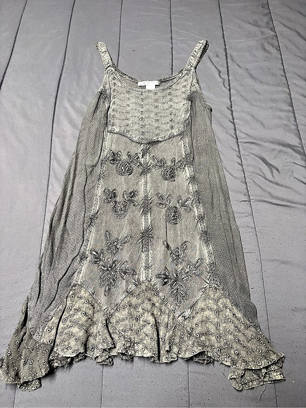 Cute Options Floral Maxi Dress in Gray Size Medium